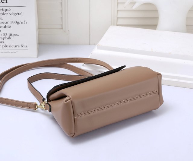 Dior Crossbody Bag: seller detail photo 5