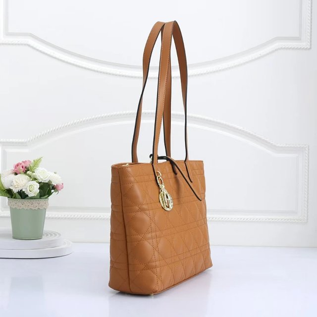 Dior Handbag: seller detail photo 7