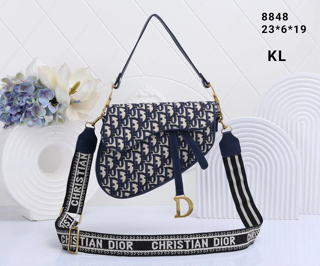 Dior Crossbody Bag — Czapki