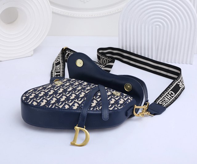 Dior Crossbody Bag: seller detail photo 4