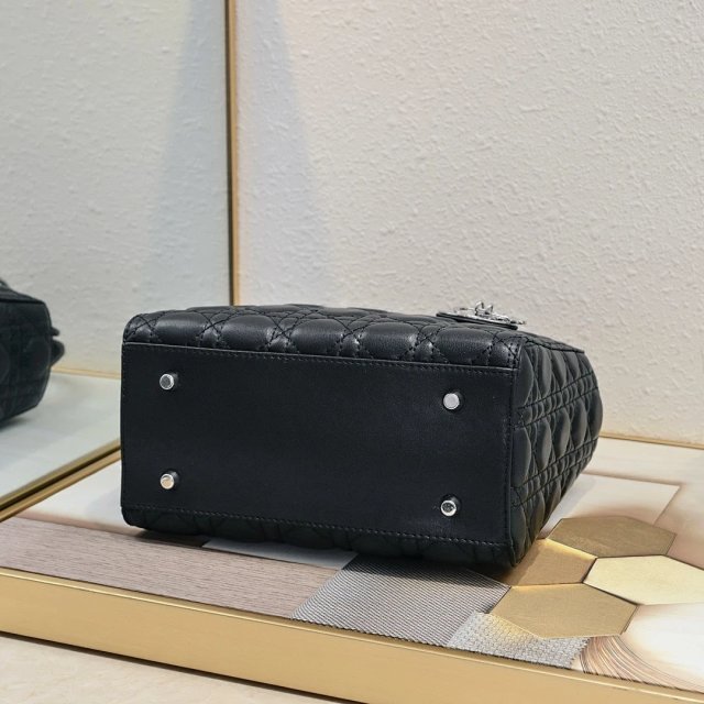 Dior Handbag: seller detail photo 7