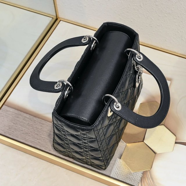 Dior Handbag: seller detail photo 8