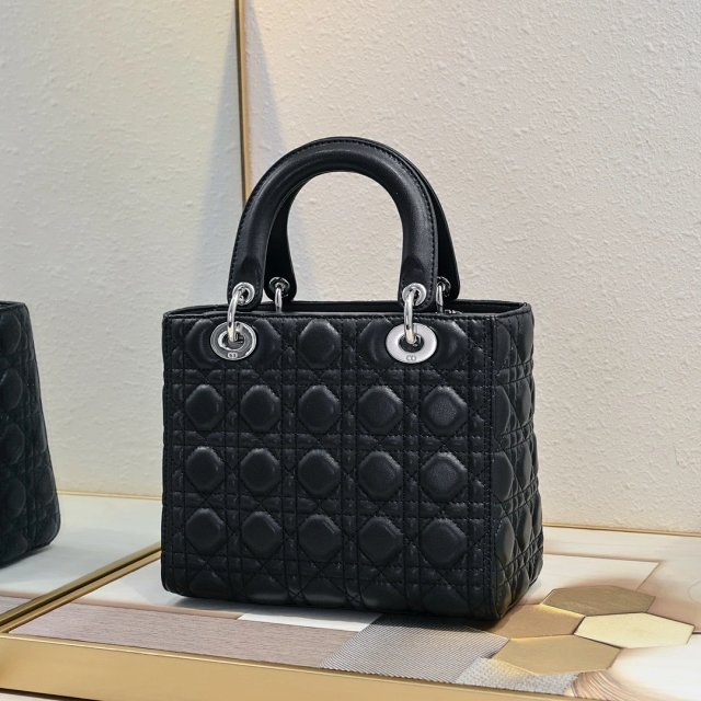 Dior Handbag: seller detail photo 3