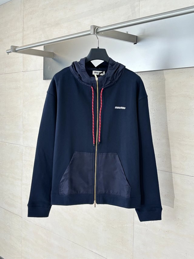 Miu Hoodie: seller detail photo 4