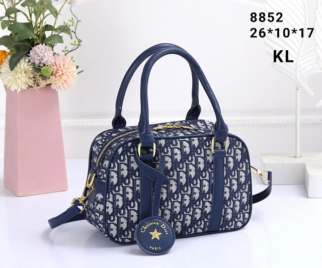 Dior Crossbody Bag: seller detail photo 7