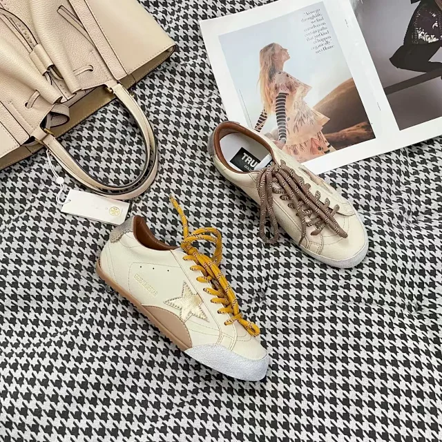 Golden Goose Sneakers Super-Star low-top star product detail image 9