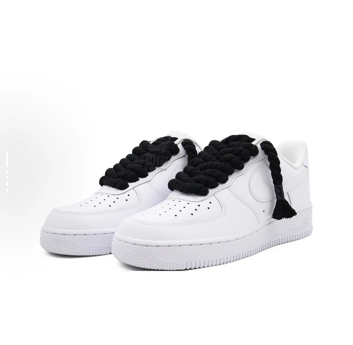 Black hemp rope white shoes