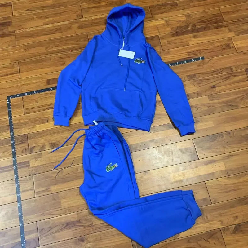 01法国精选L鳄刺绣圆领卫衣质量好 2