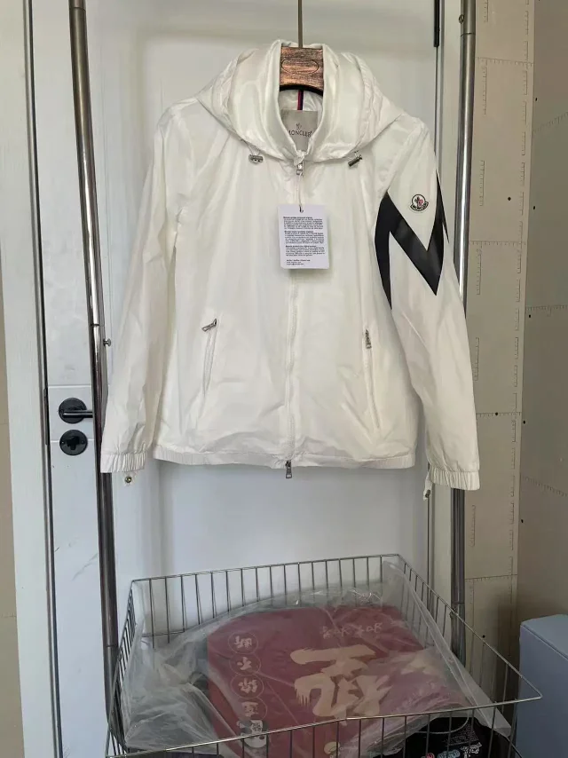Moncler Jackets Zip-Up Jacket product detail image 6