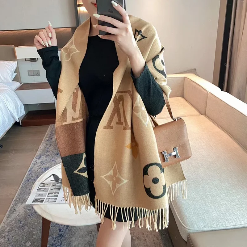 LV-2-khaki color