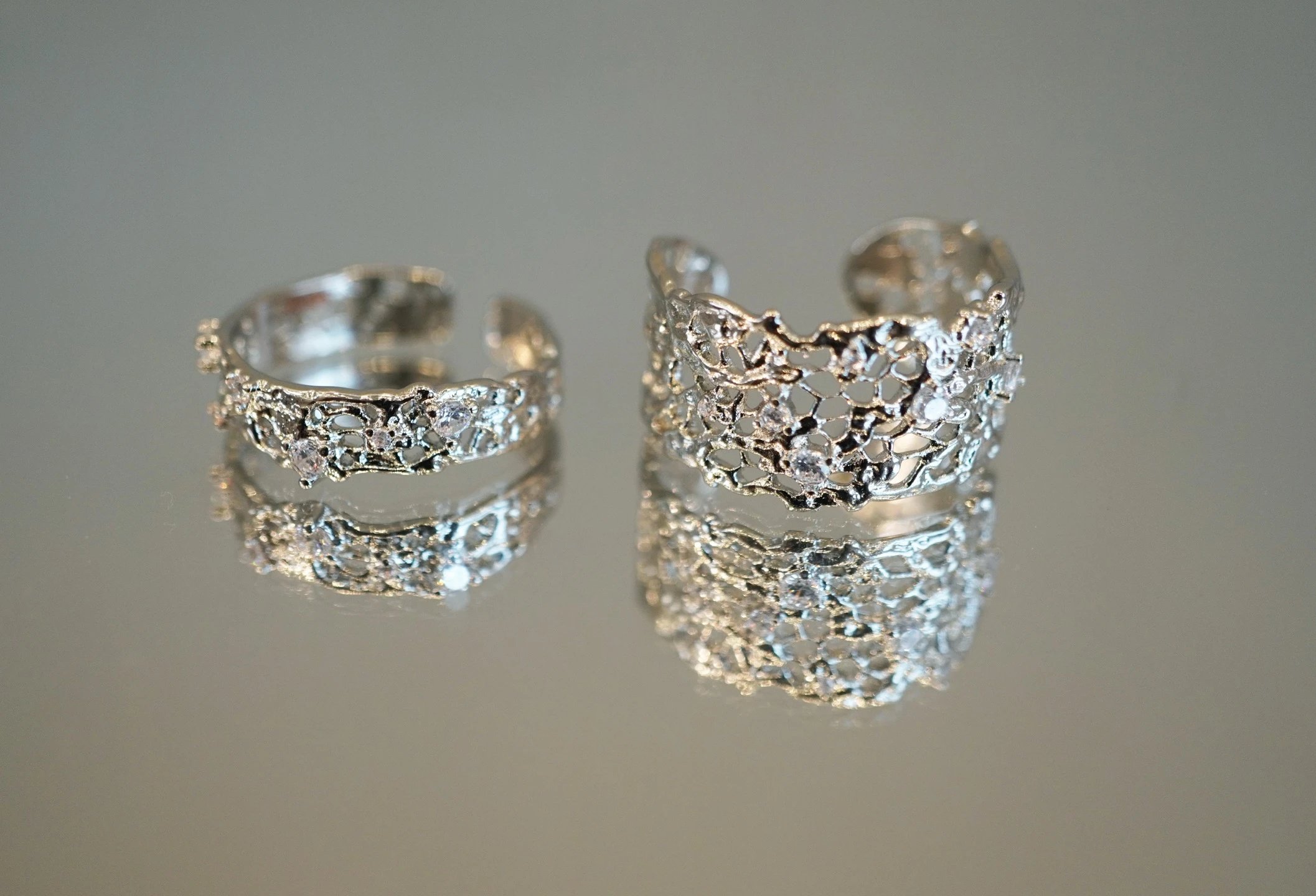 Sisters are here to buy ❗️ Last order exported to the UK, a very beautiful 925 silver lace ring