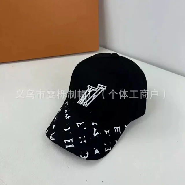 Louis Vuitton Hats MX 04 Monogram and checkerboard baseball cap product detail image 19