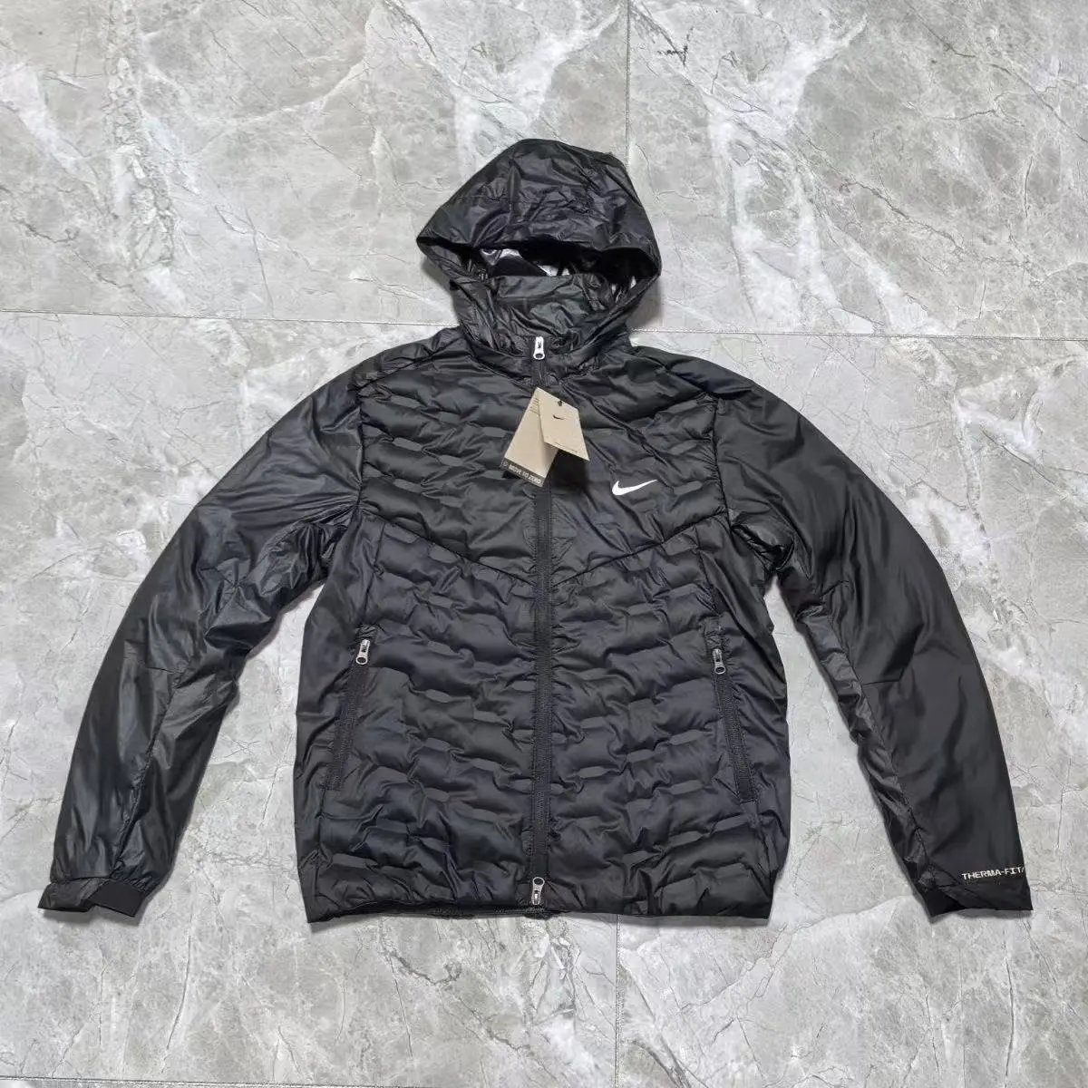Nike long-sleeved hooded lightweight down jacket
