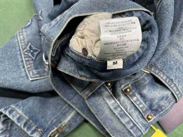 Louis Vuitton Jeans Monogram-embossed cargo with ankle zips product detail image 4