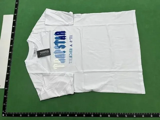 Trapstar T-Shirts Gradient logo raglan short-sleeve T-shirt product detail image 3