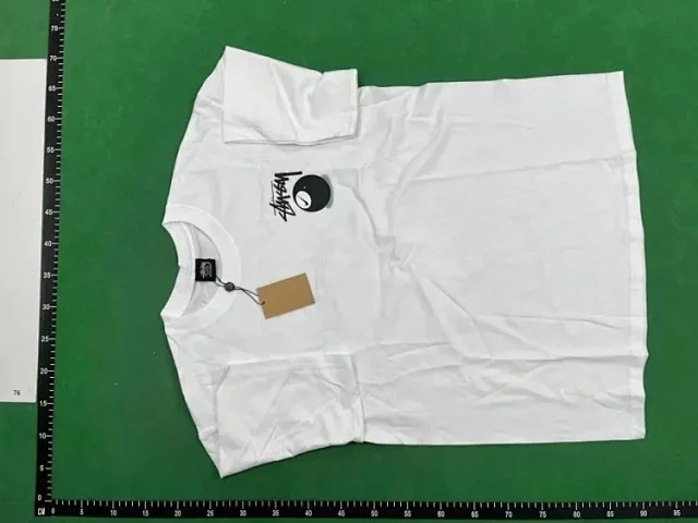 Stüssy T-Shirts 8-Ball Graphic product detail image 4