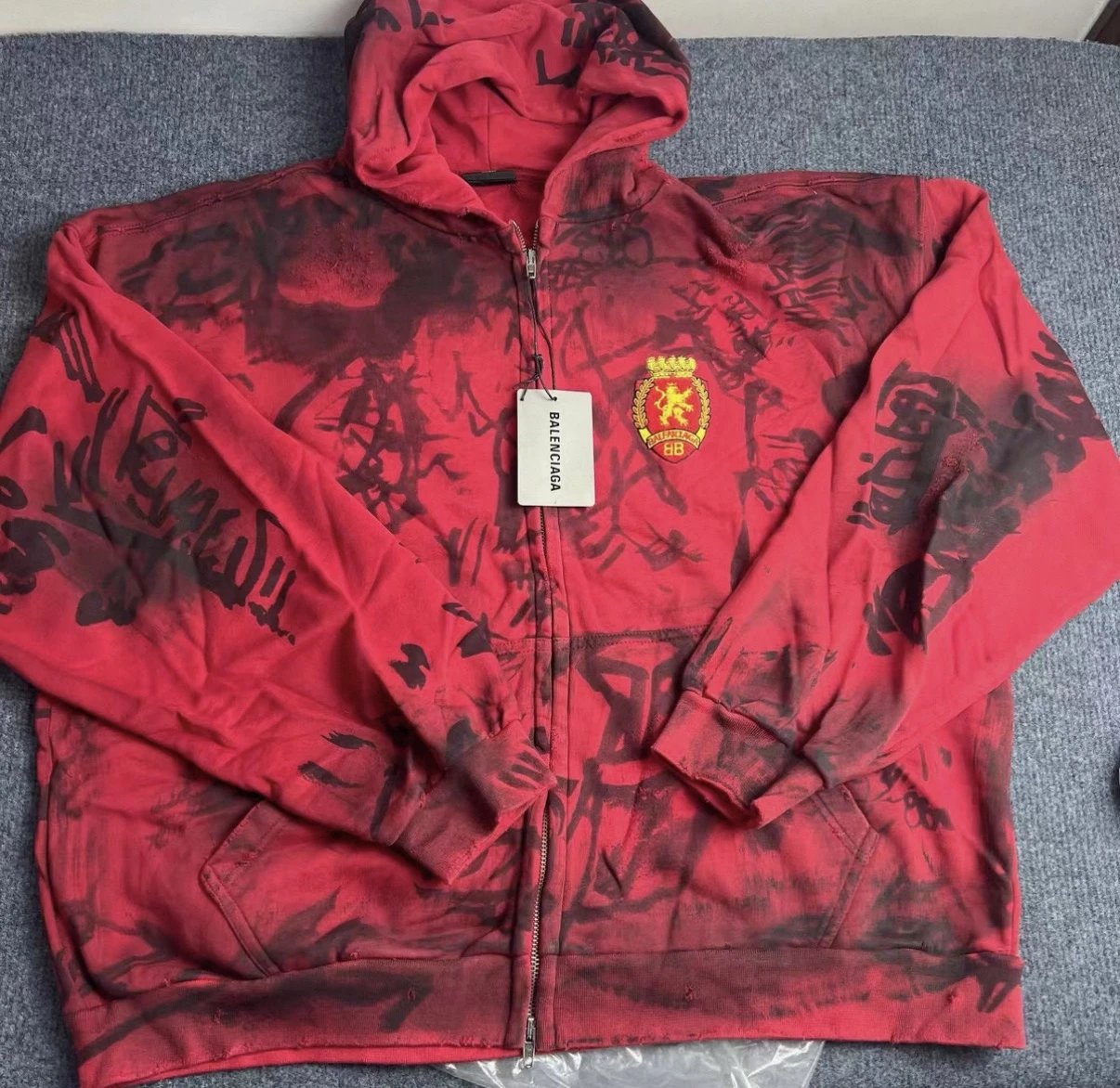 Sweatshirt