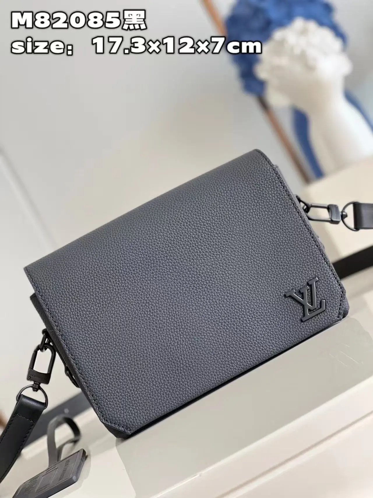 LOUIS  VUITTON   BAG
