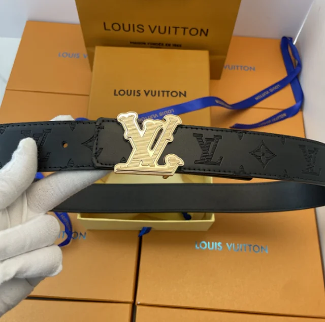 Gucci Belts Iridescent GG buckle belt product detail image 11