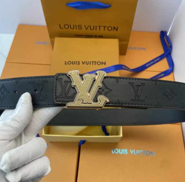 Gucci Belts Iridescent GG buckle belt product detail image 12