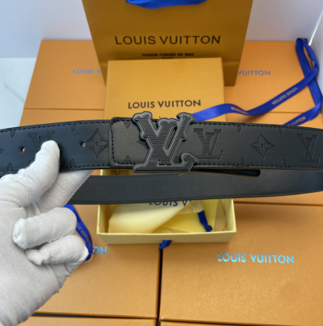 Gucci Belts Iridescent GG buckle belt — L-5