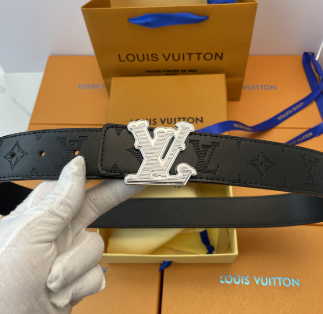 Gucci Belts Iridescent GG buckle belt image 4