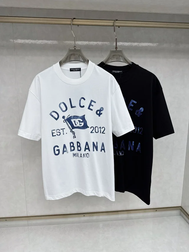 Dolce & Gabbana T-Shirts Short-Sleeve Logo Graphic T-Shirt product detail image 11