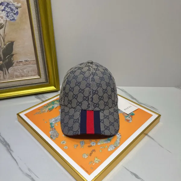 Gucci GG Supreme Baseball Cap Gray Navy Red - 1