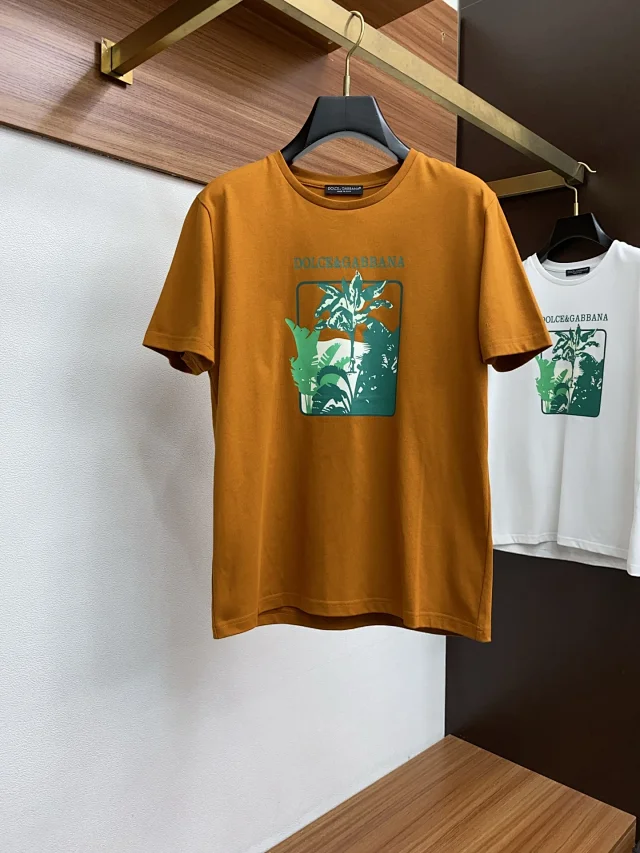 Dolce & Gabbana T-Shirts Short-Sleeve Logo Graphic T-Shirt product detail image 13