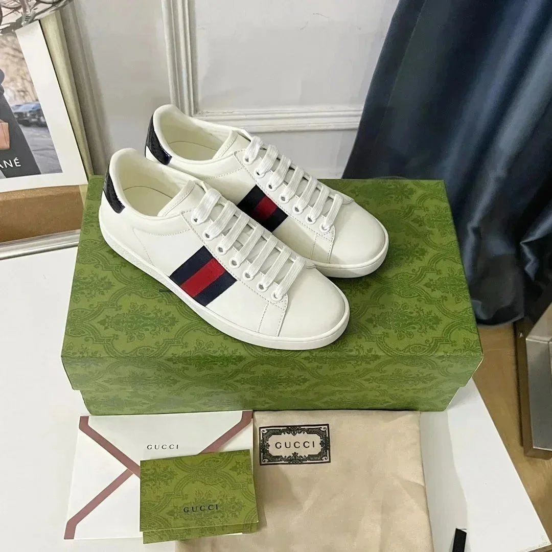 Gucci Sneakers GG Monogram — 31