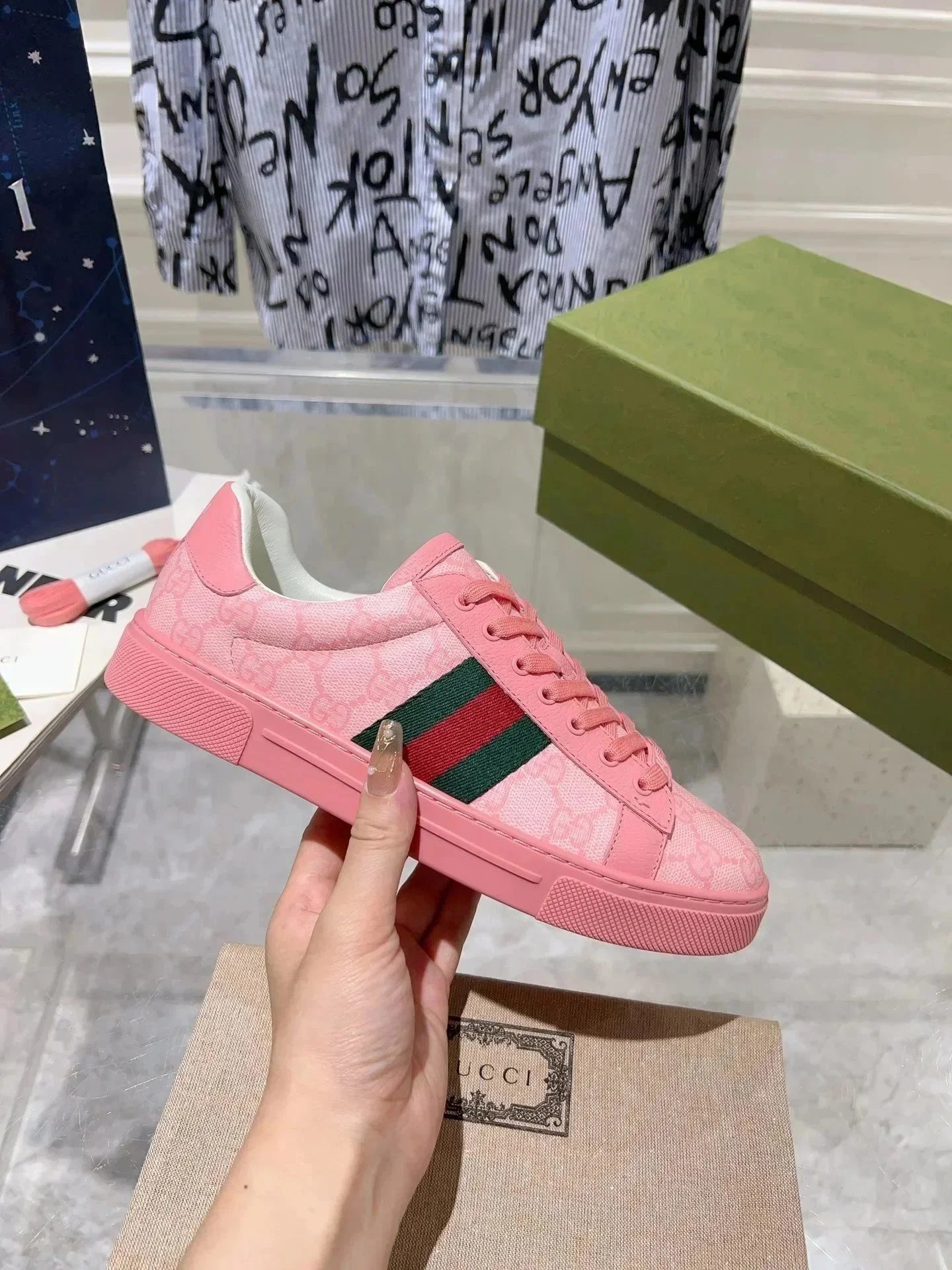 Gucci Sneakers GG Monogram — 36