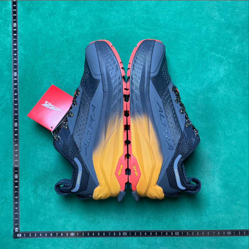 High-quality soft-soled outdoor shock-absorbing sports shoes for men and women with breathable mesh running shoes