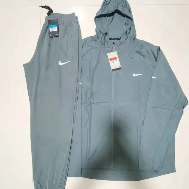 Nike Jackets Hooded zip-up windbreaker product detail image 4