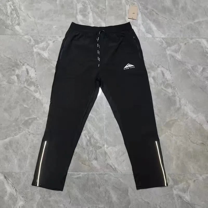 Triangle black pants