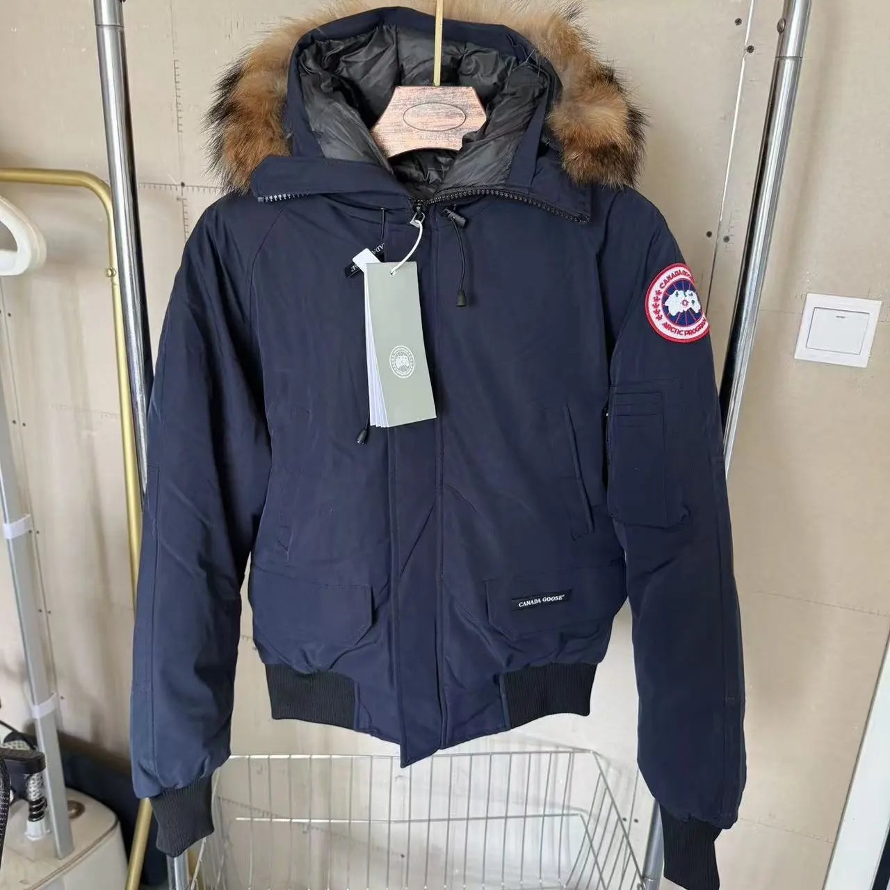 05- navy blue (down jacket)
