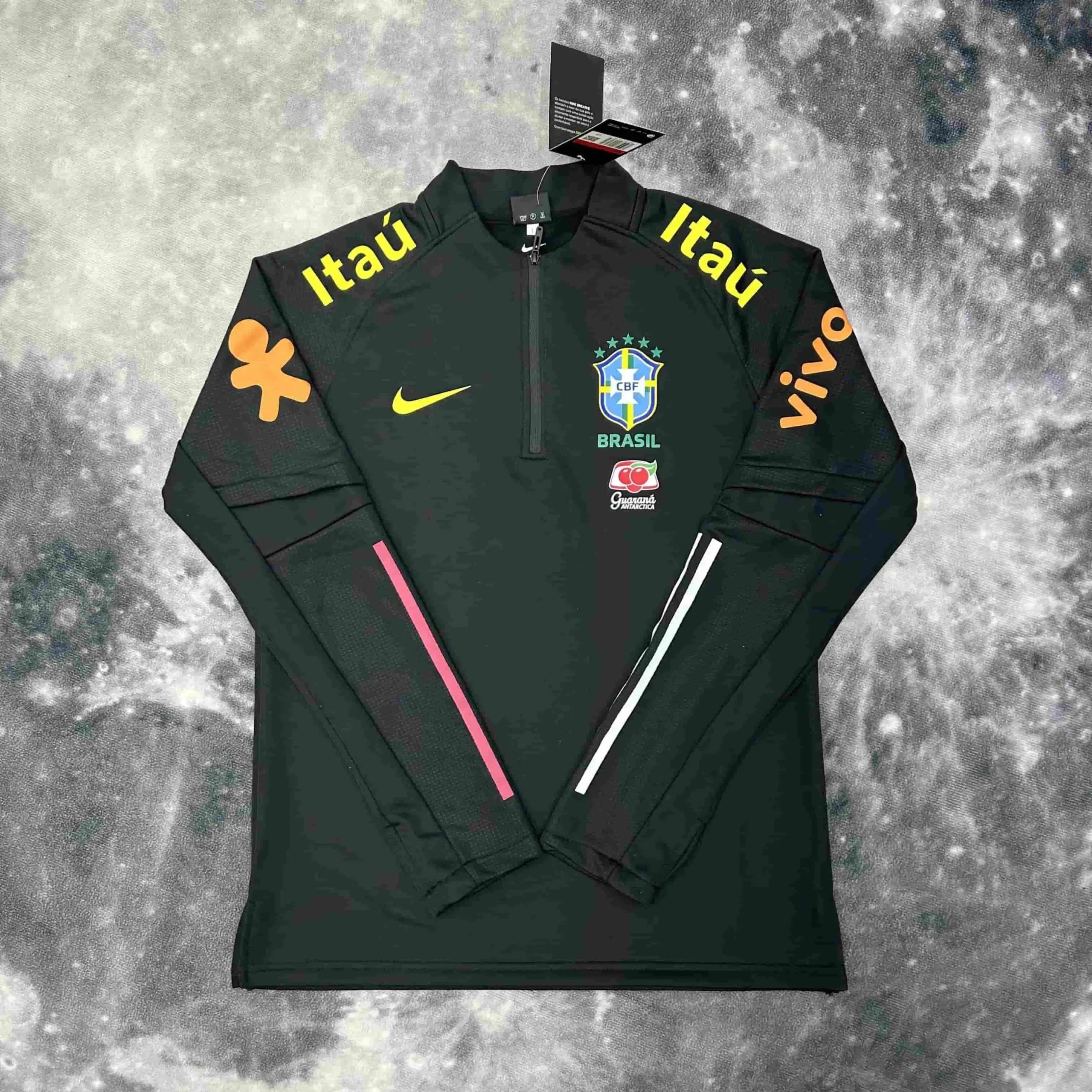 Brazil - Half-Zip Black