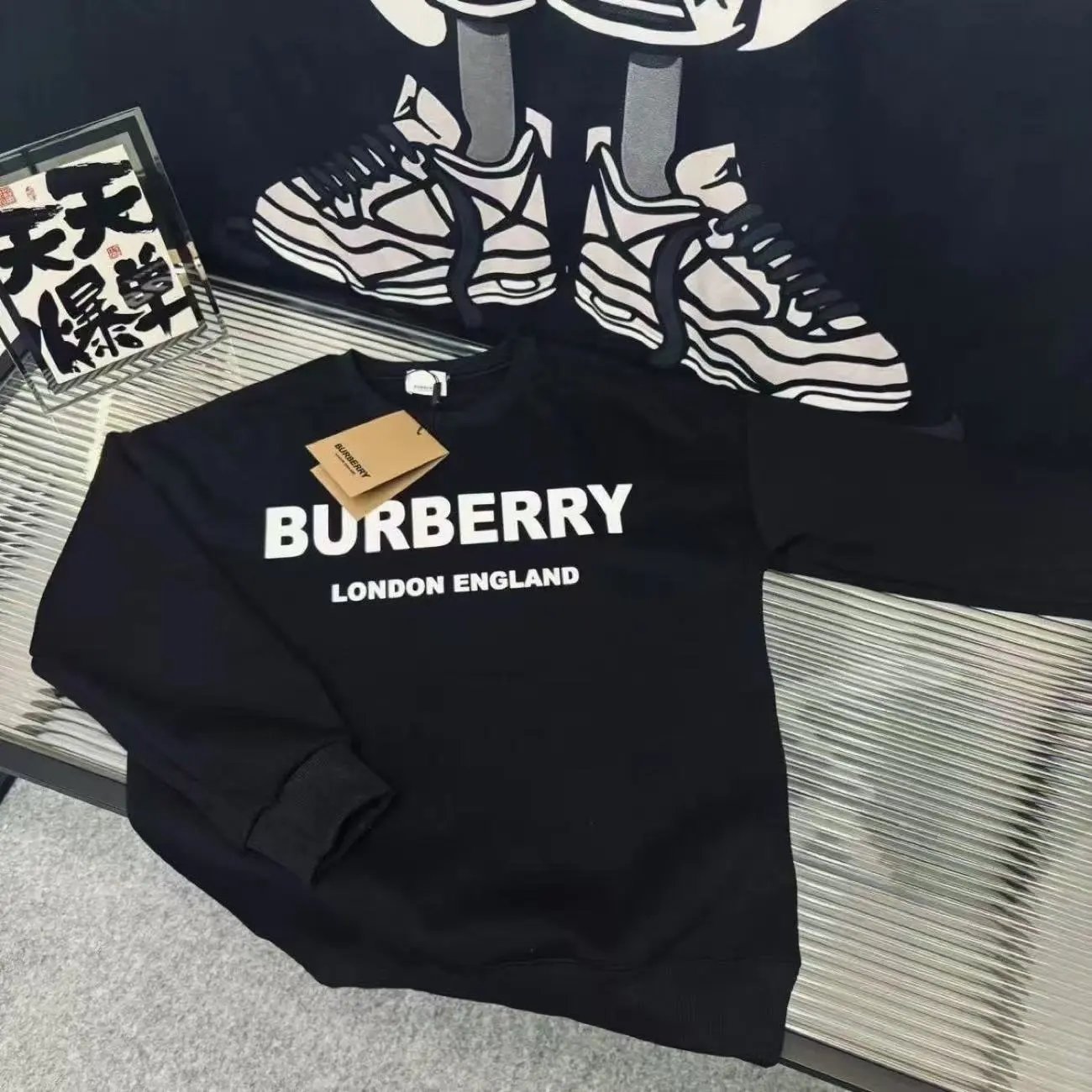 10- hoodie black