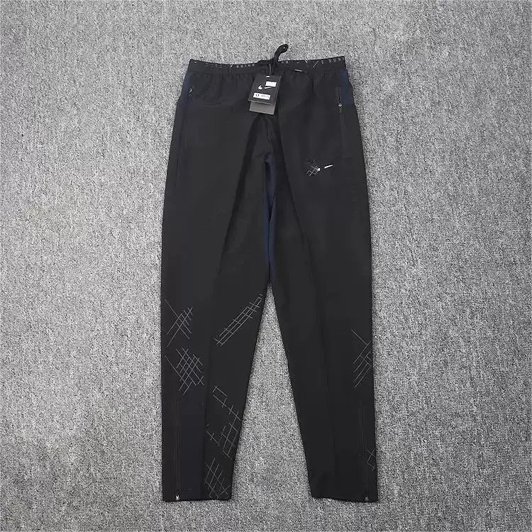 Model 12 Black