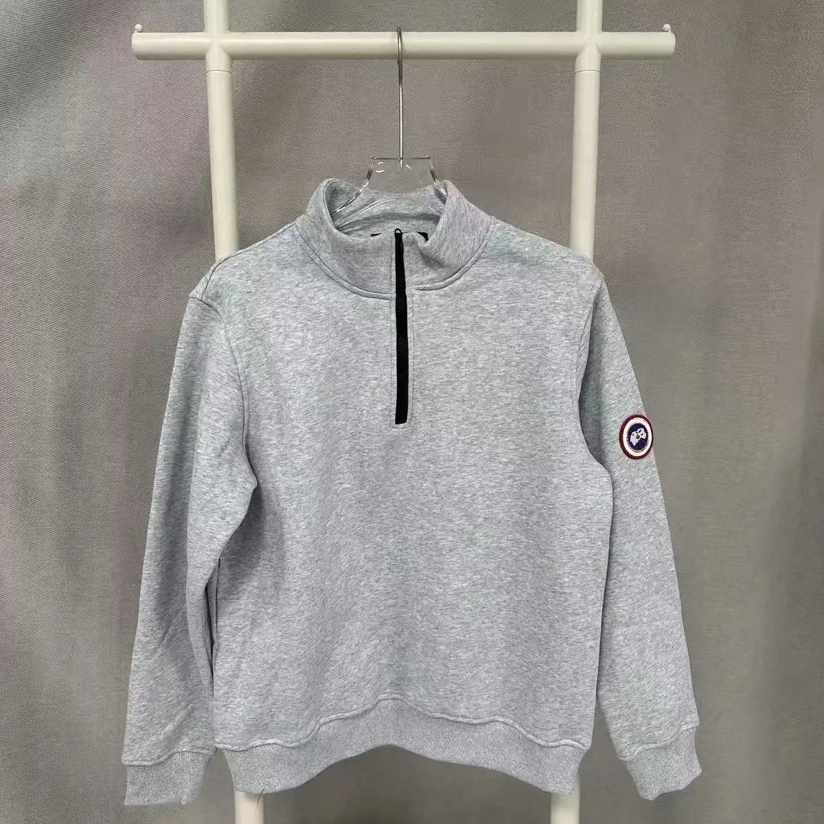 Canada Goose卫衣灰色（加绒半拉链）