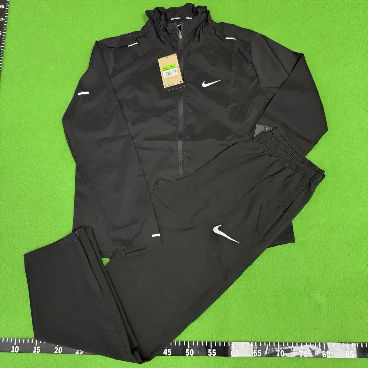 05-9 Black + Black (set)