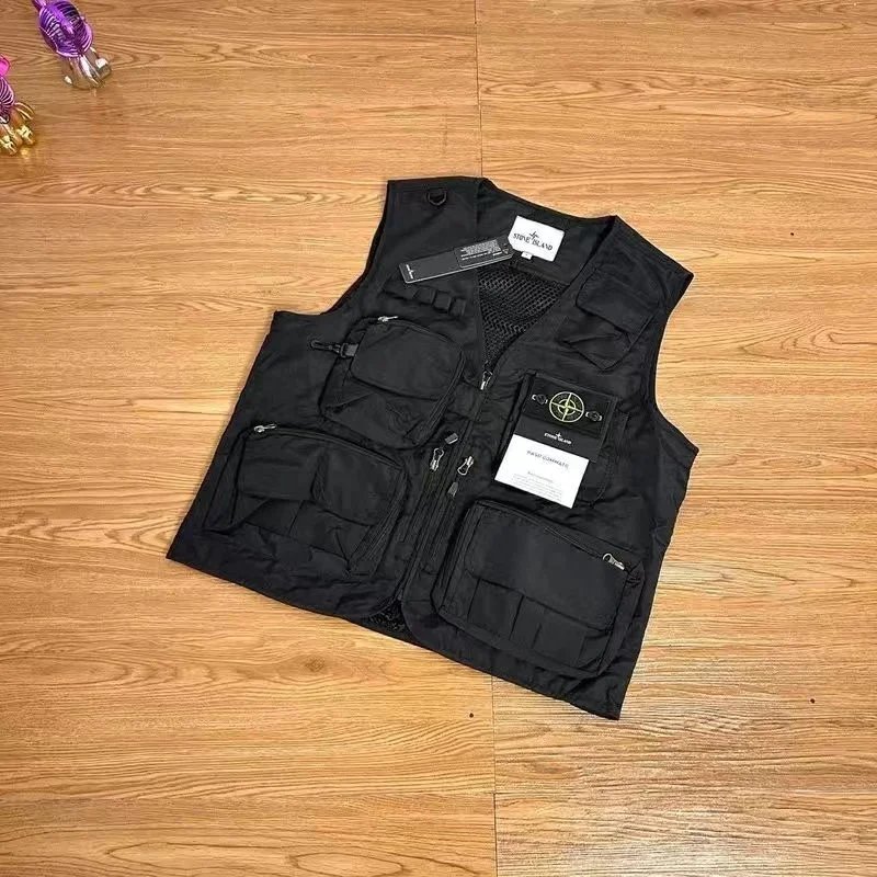 09 Vest - Black