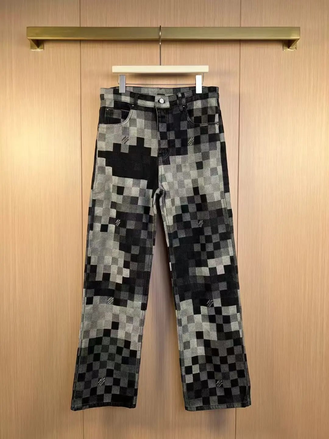 08-Black (Long Pants)