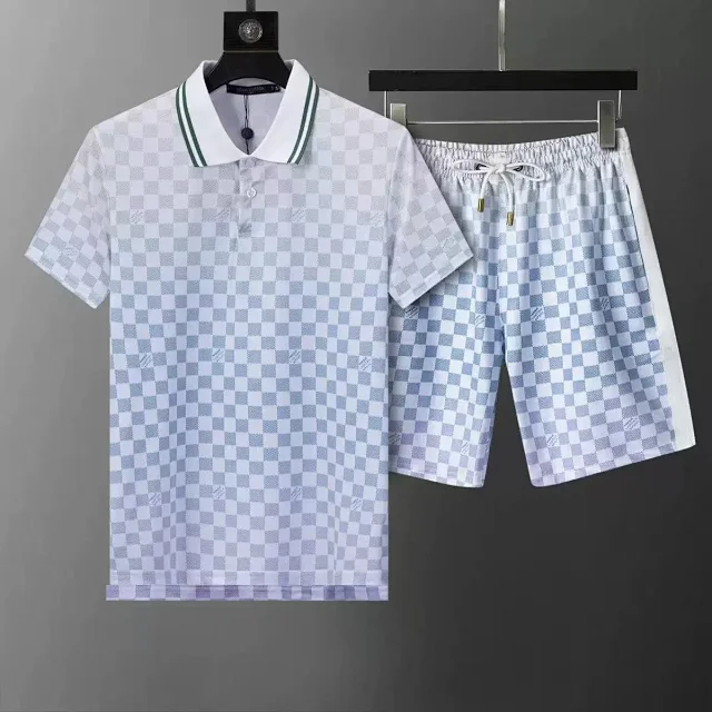 Louis Vuitton Matching Sets Short-Sleeve T-Shirt and Shorts Set product detail image 2