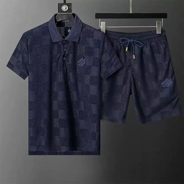 Louis Vuitton Matching Sets Short-Sleeve T-Shirt and Shorts Set product detail image 6