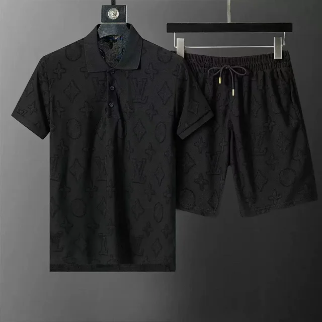 Louis Vuitton Matching Sets Short-Sleeve T-Shirt and Shorts Set product detail image 4