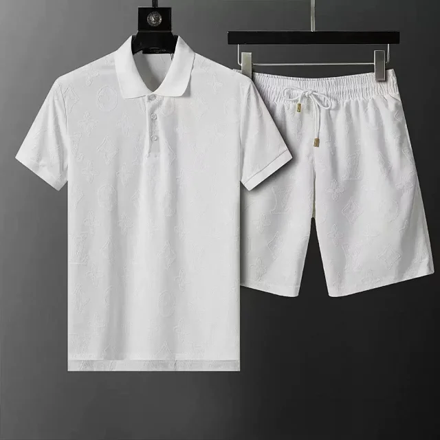 Louis Vuitton Matching Sets Short-Sleeve T-Shirt and Shorts Set product detail image 3