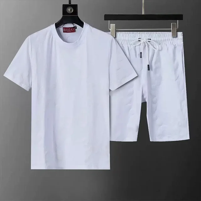 Louis Vuitton Matching Sets Short-Sleeve T-Shirt and Shorts Set product detail image 8