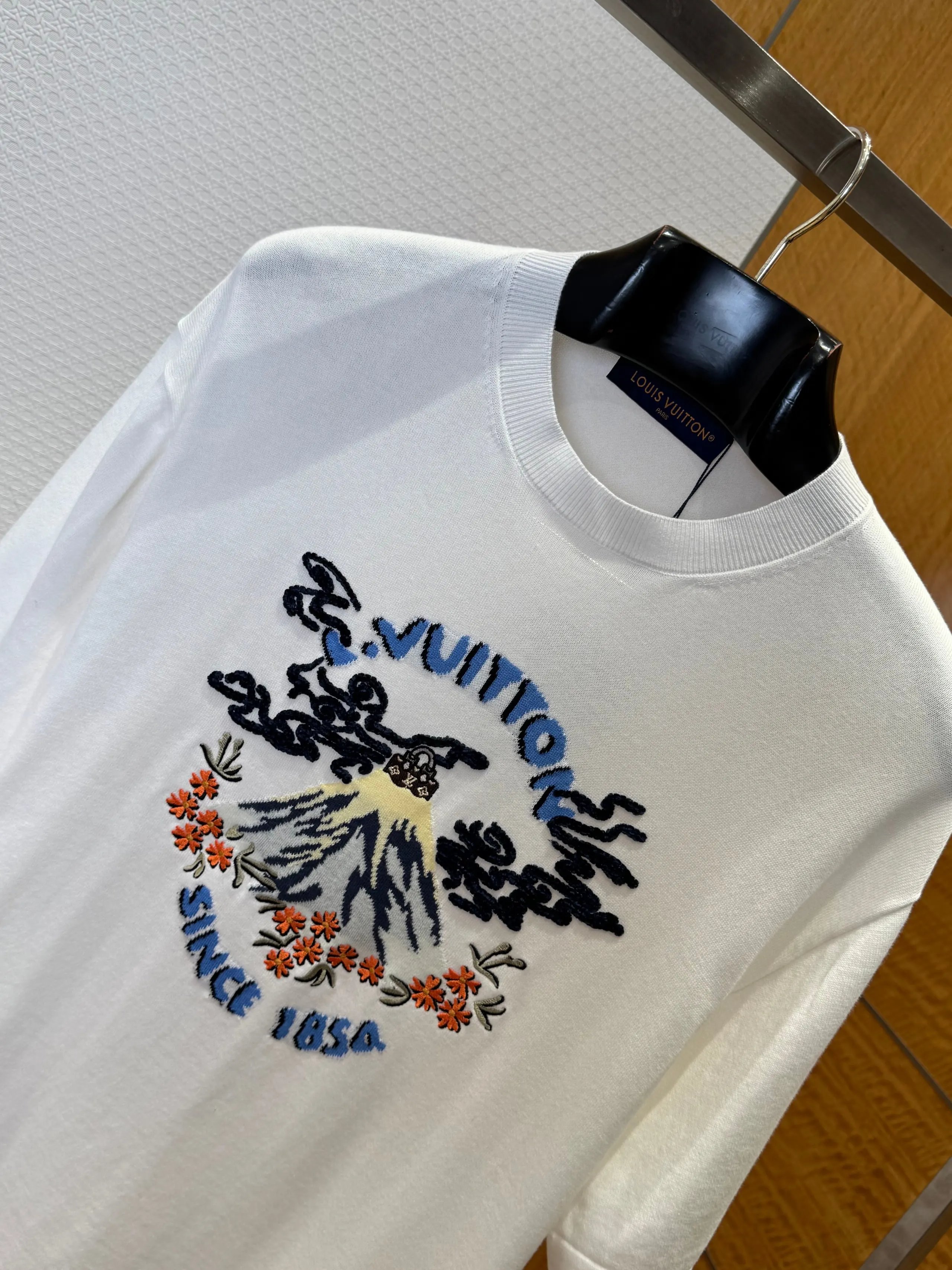Louis Vuitton Mount Fuji Embroidered T-Shirt White - 4