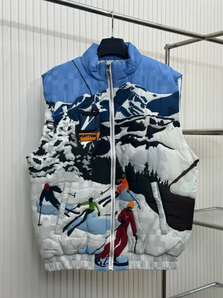Louis Vuitton Ski Scene Puffer Vest Multicolor Outerwear.vest - 1