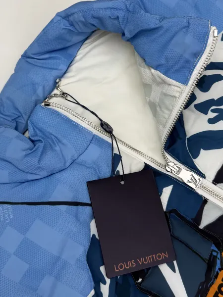Louis Vuitton Ski Scene Puffer Vest Multicolor Outerwear.vest - 7